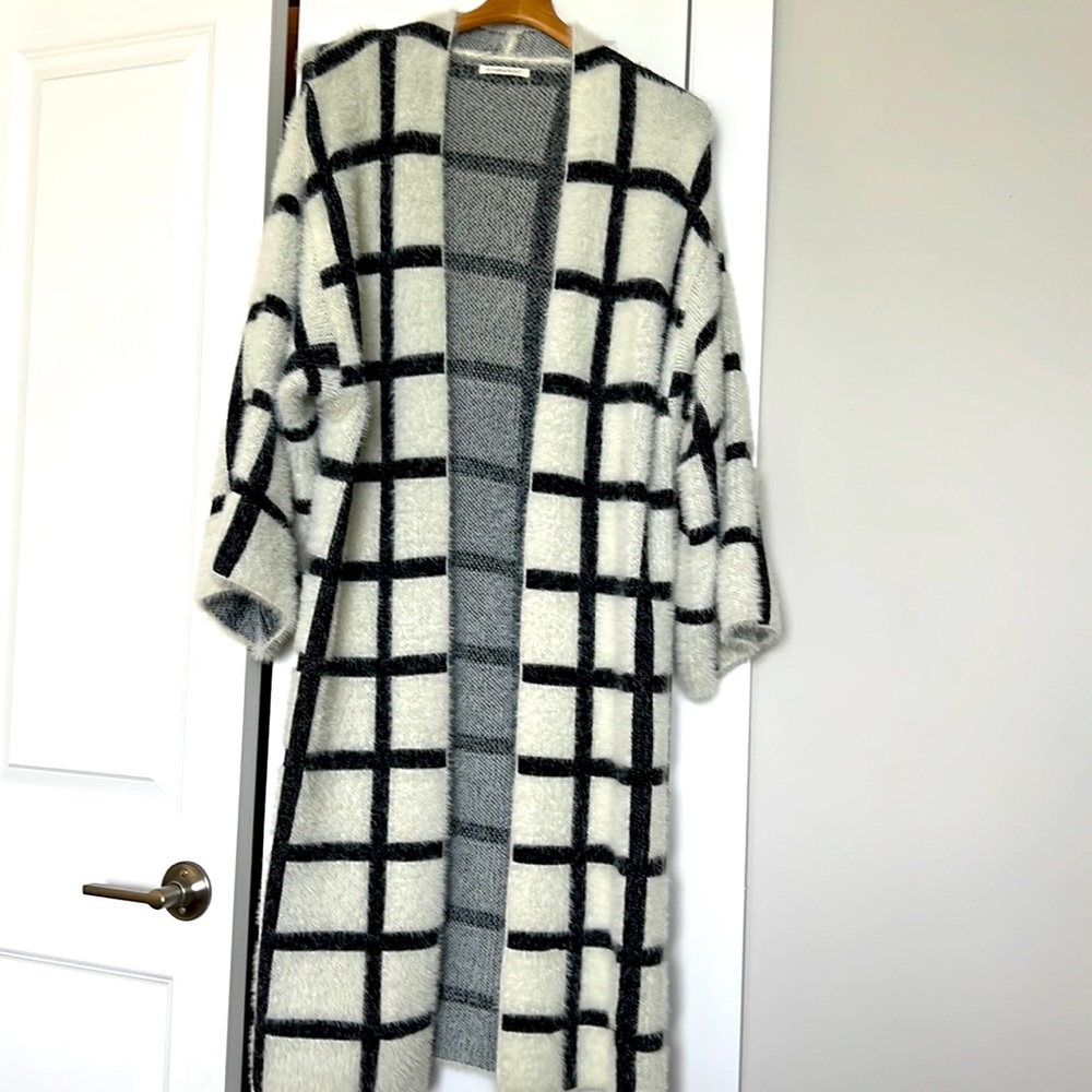 Windowpane duster by 'Do everything on love' Anthro brand